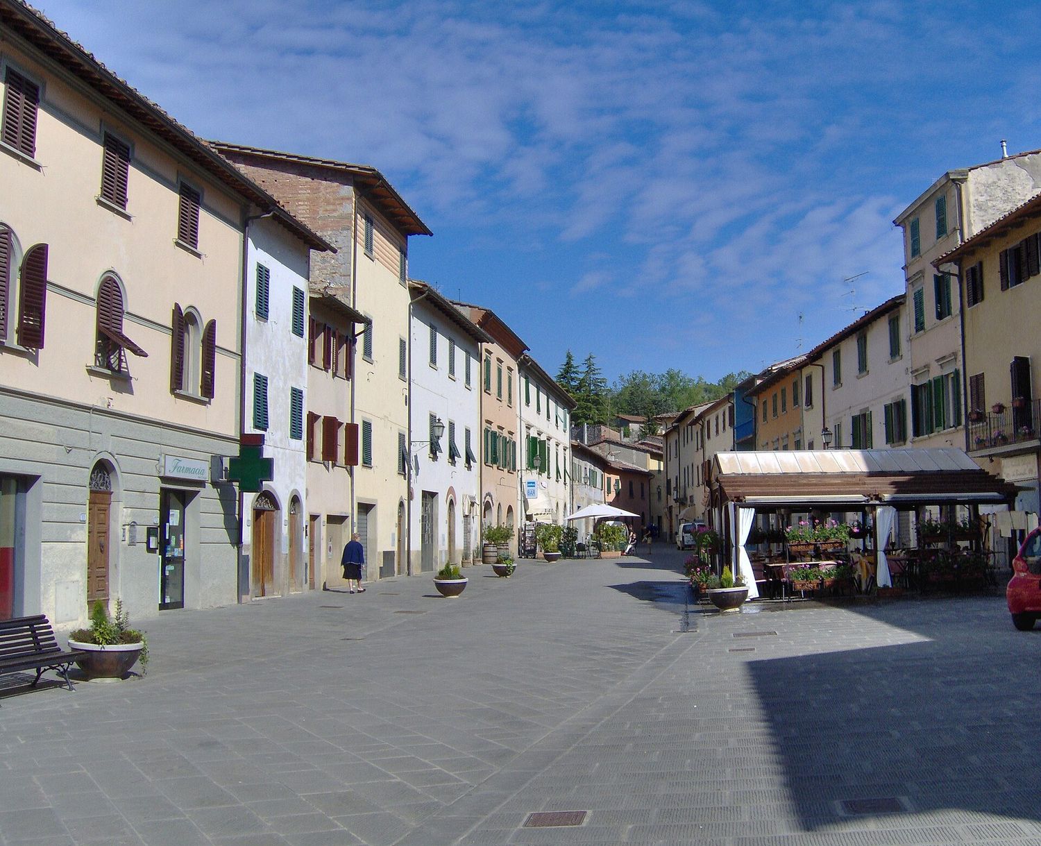 Via Bettino Ricasoli, la strada principale di Gaiole in Chianti